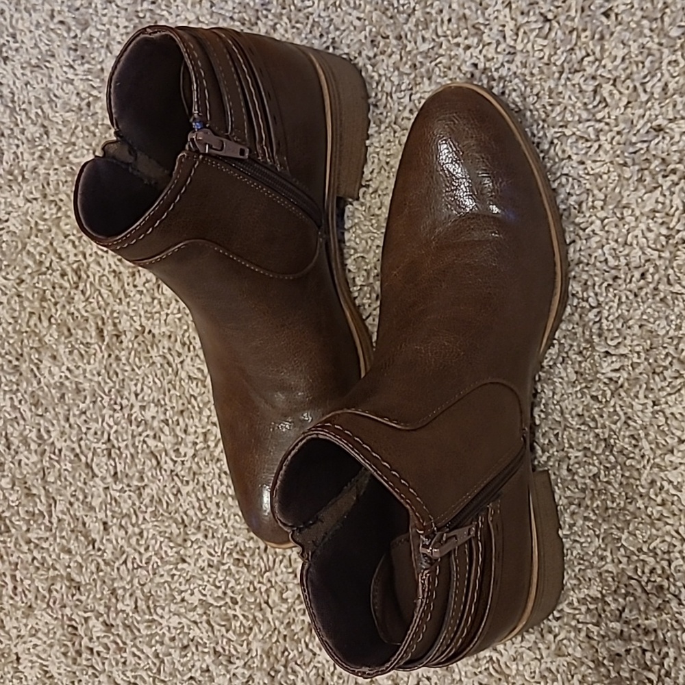 Bear Traps Medley Ankle Boots